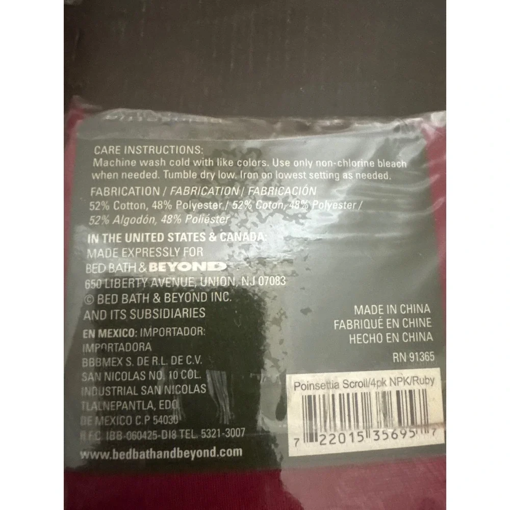 Bed Bath & Beyond Poinsettia Scroll Napkins Ruby Red Set of 8 Christmas Holiday